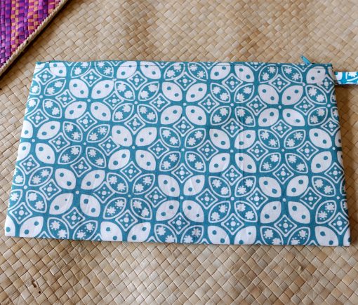 batik flat pouch green